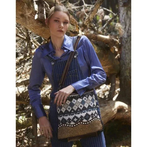 NWT Myra Shoulder Bag - Picture 5 of 6